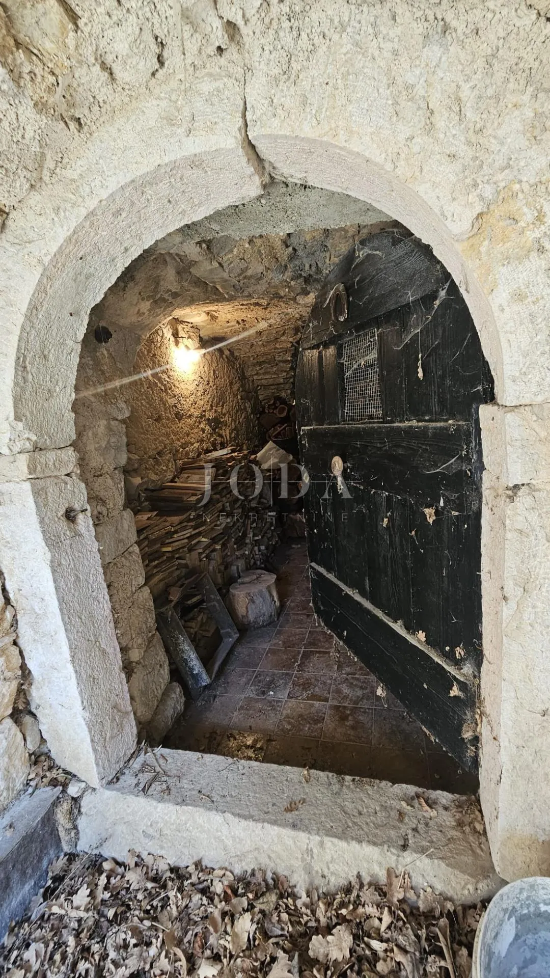 tribalj kuća - slika 26