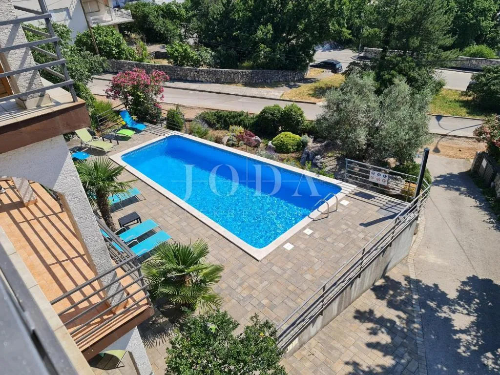 ekskluzivna nekretnina u crikvenici: 602 m², bazen, 7 apartmana, 250 m od mora - slika 32