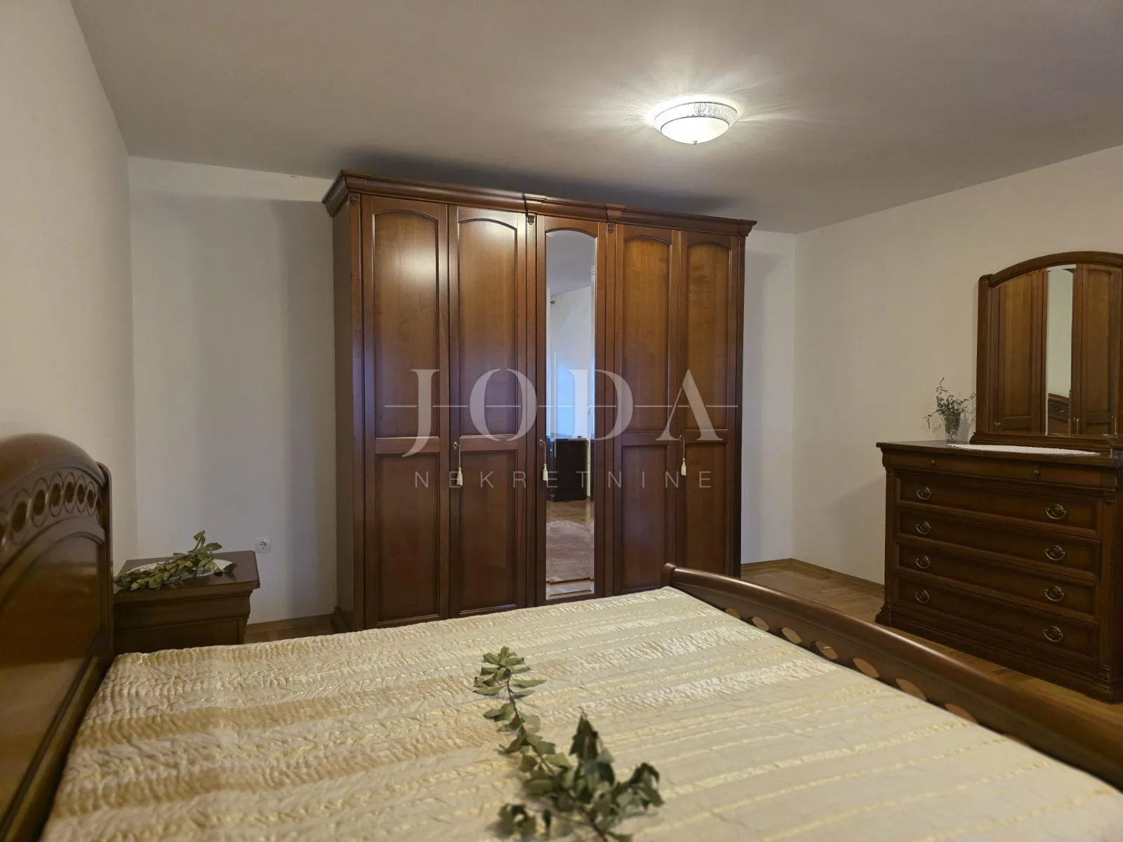 grižane, dvije kamene kuće sa okućnicom - slika 12
