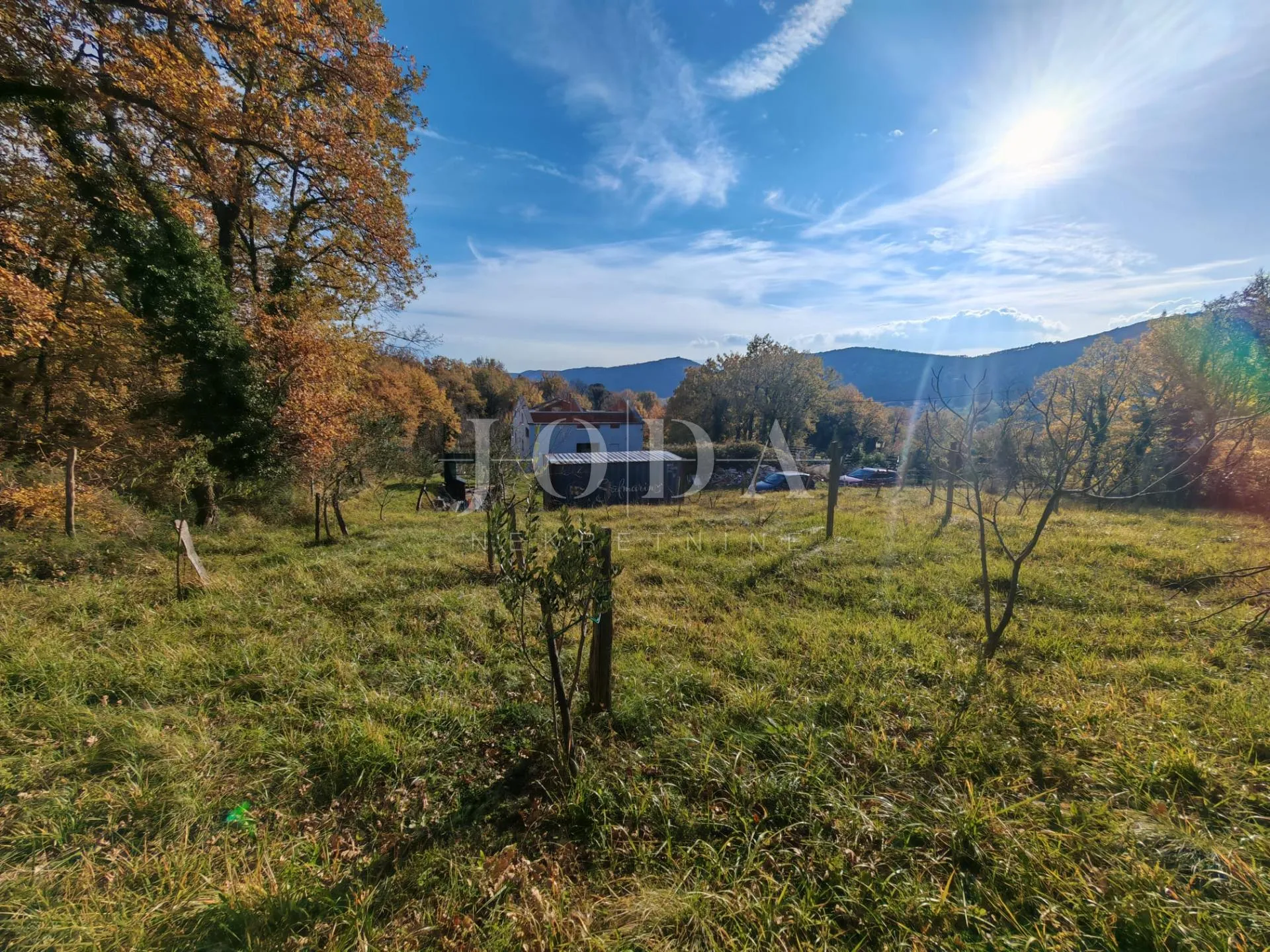 građevinsko zemljište 900m2 - slika 3