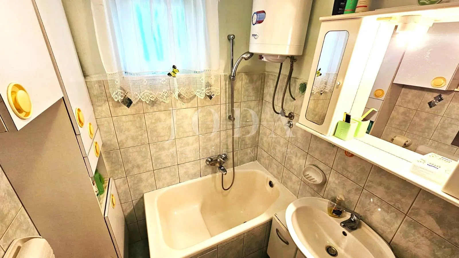 odličan stan u blizini centra - slika 10