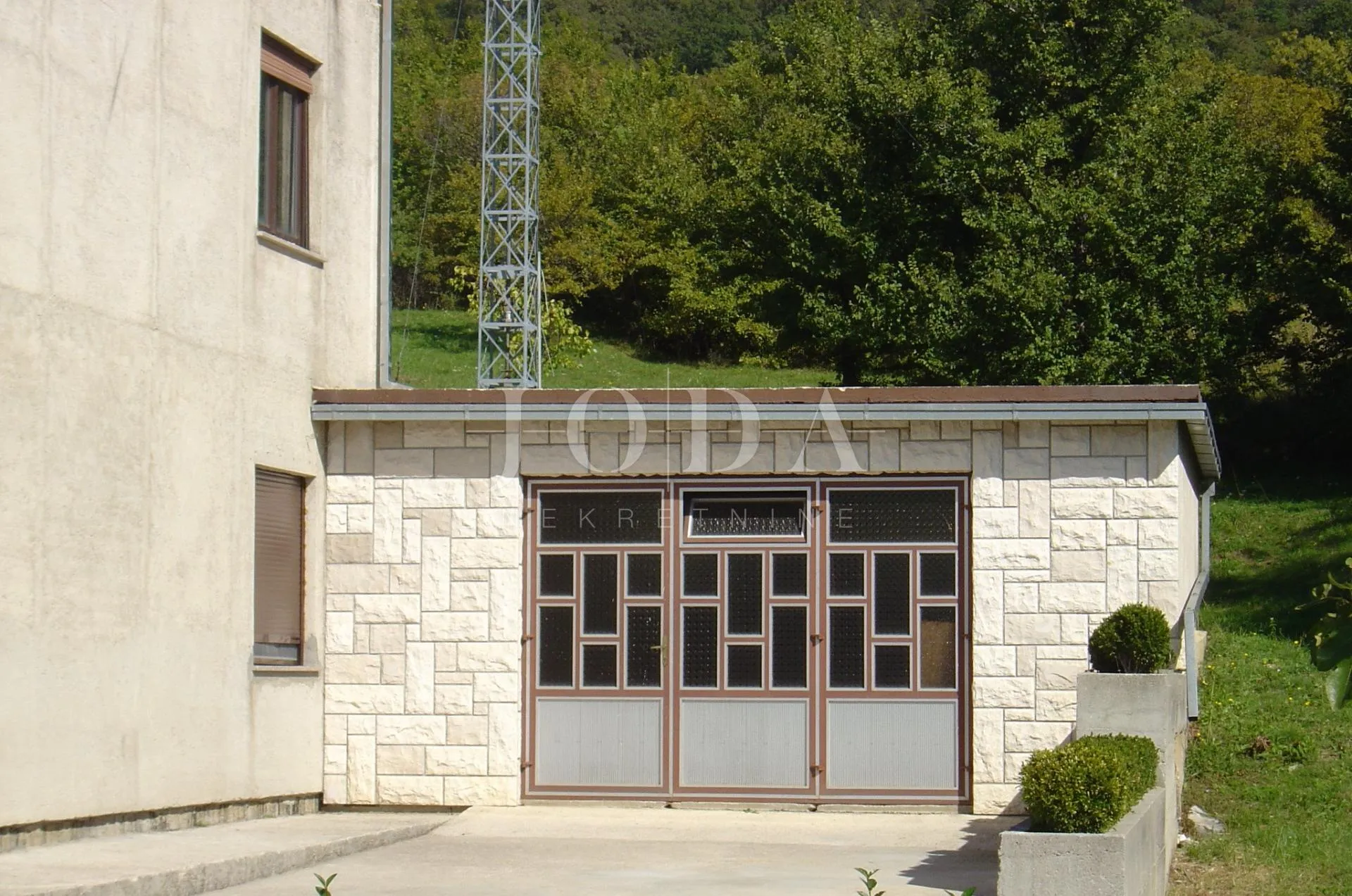 bribir, kuća sa prostranom okućnicom - slika 7