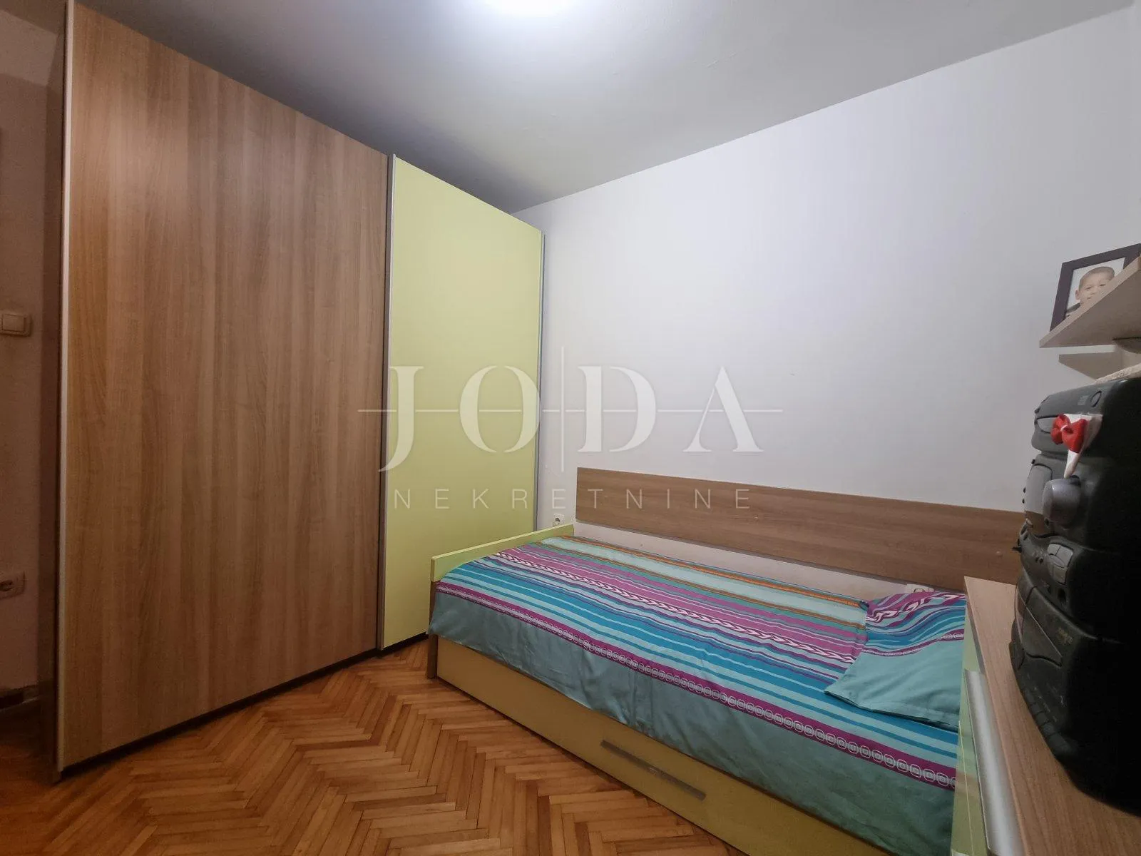 crikvenica, trosobni stan u širem centru grada - slika 11