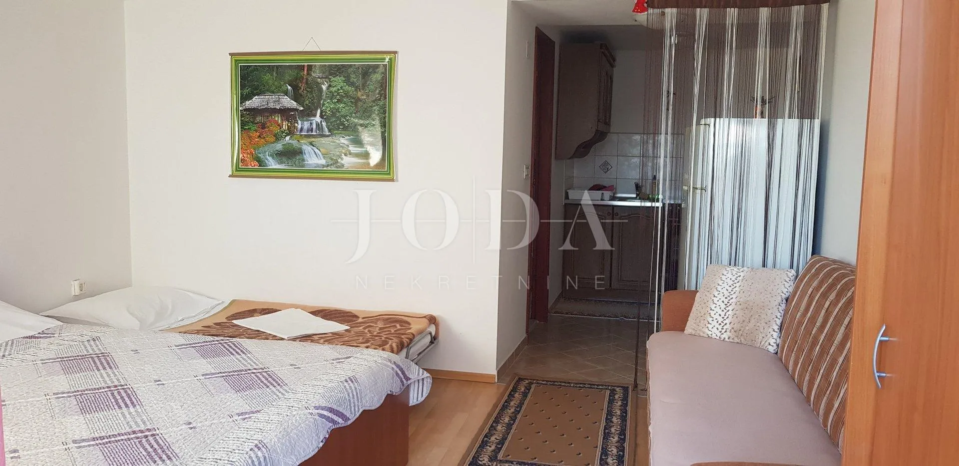 jadranovo kuća sa tri stana - slika 10