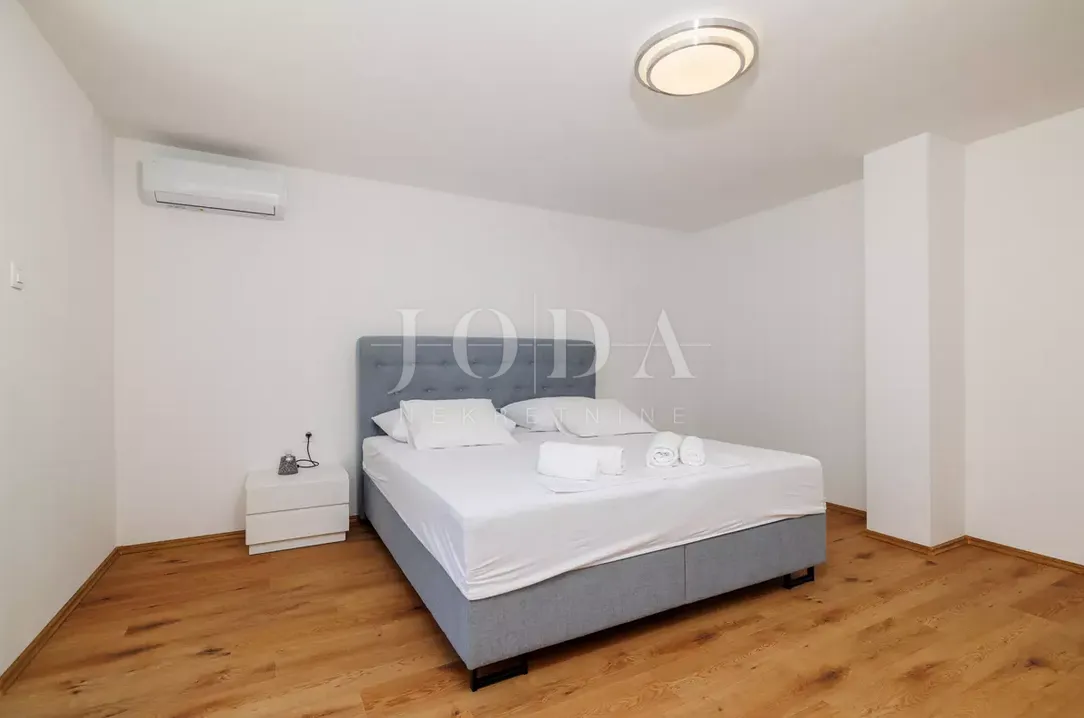 tribalj kuća 600m2 sa bazenom - slika 27