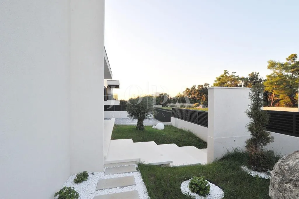 zadar, okolica, moderna vila blizu mora - slika 23