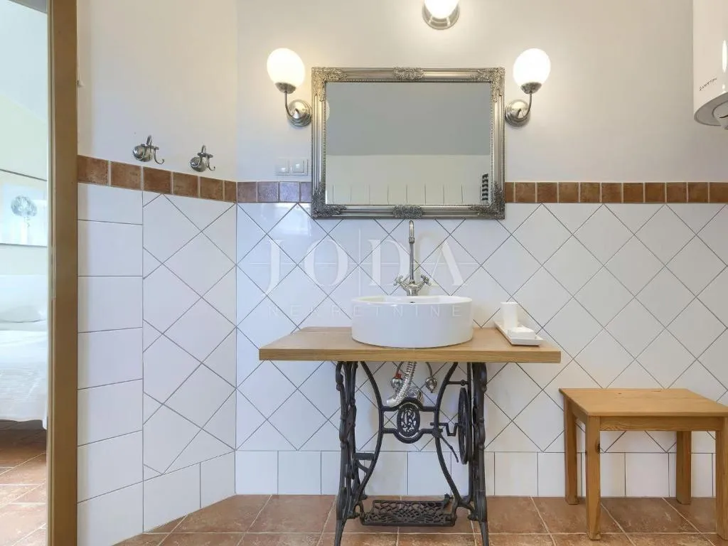 svetvinčenat, okolica, prekrasna villa sa bazenom - slika 38