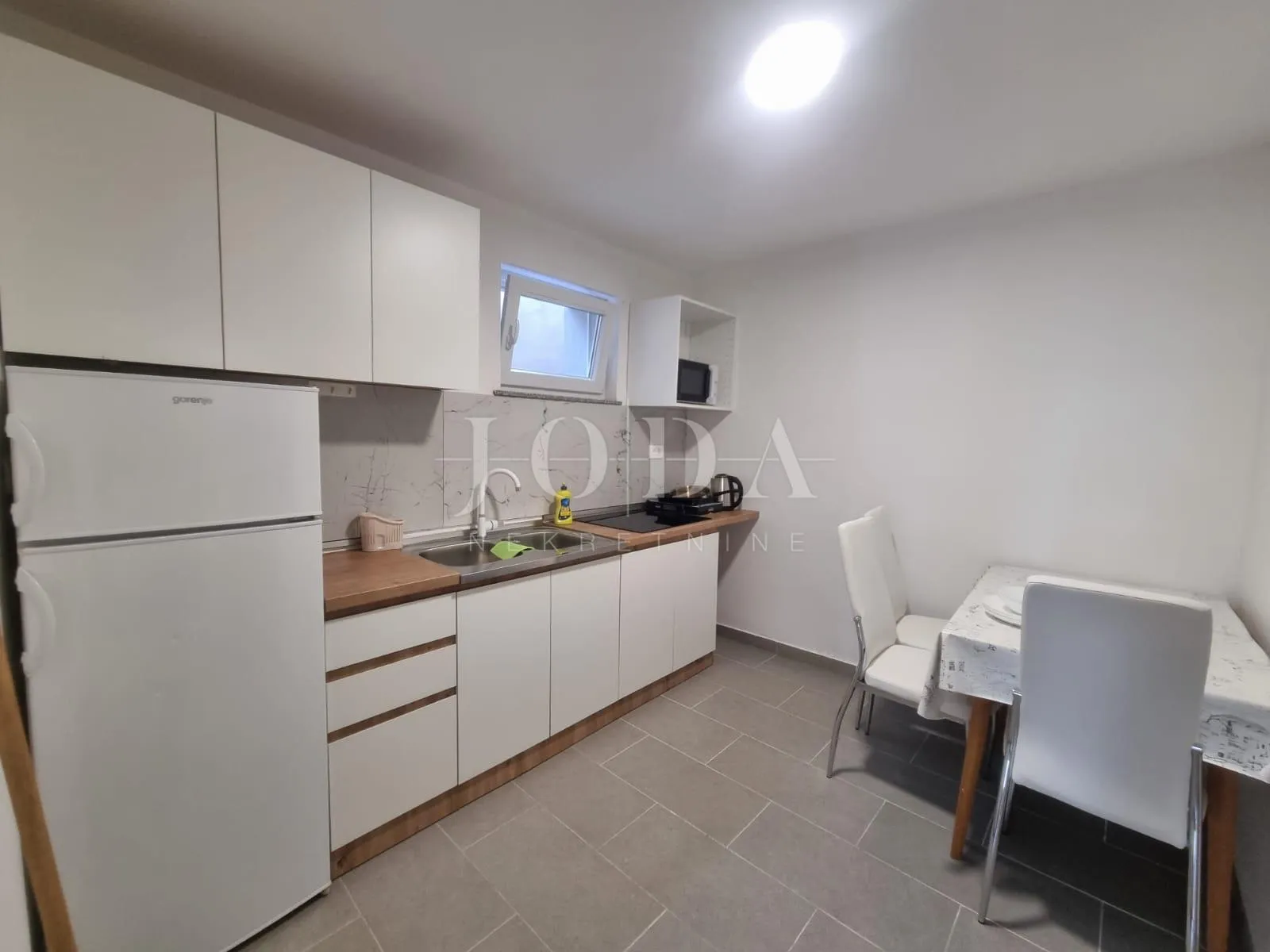 novi vindolski, kuća 70m od mora - slika 21