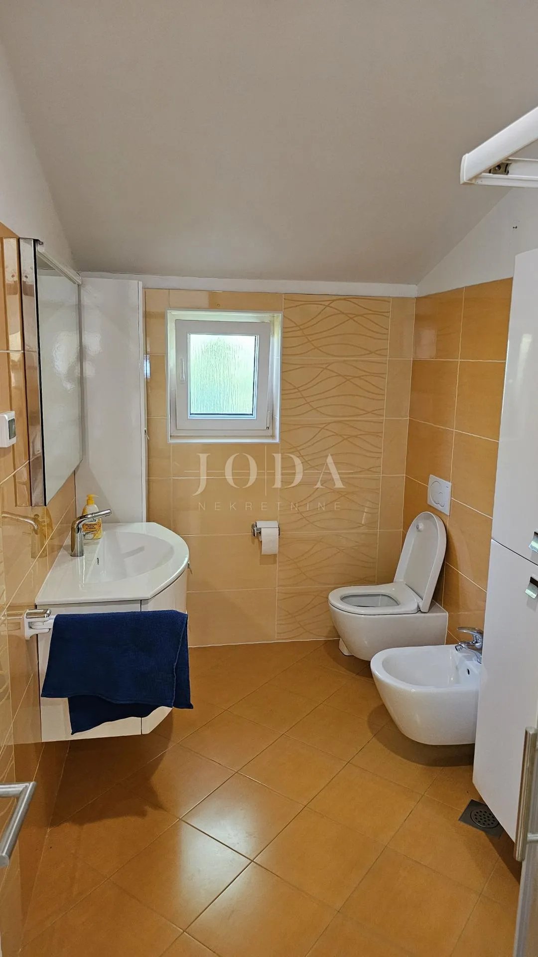 lijepa prizemnica kompletno opremljena na mirnoj lokaciji,ližnjan okolica - slika 18
