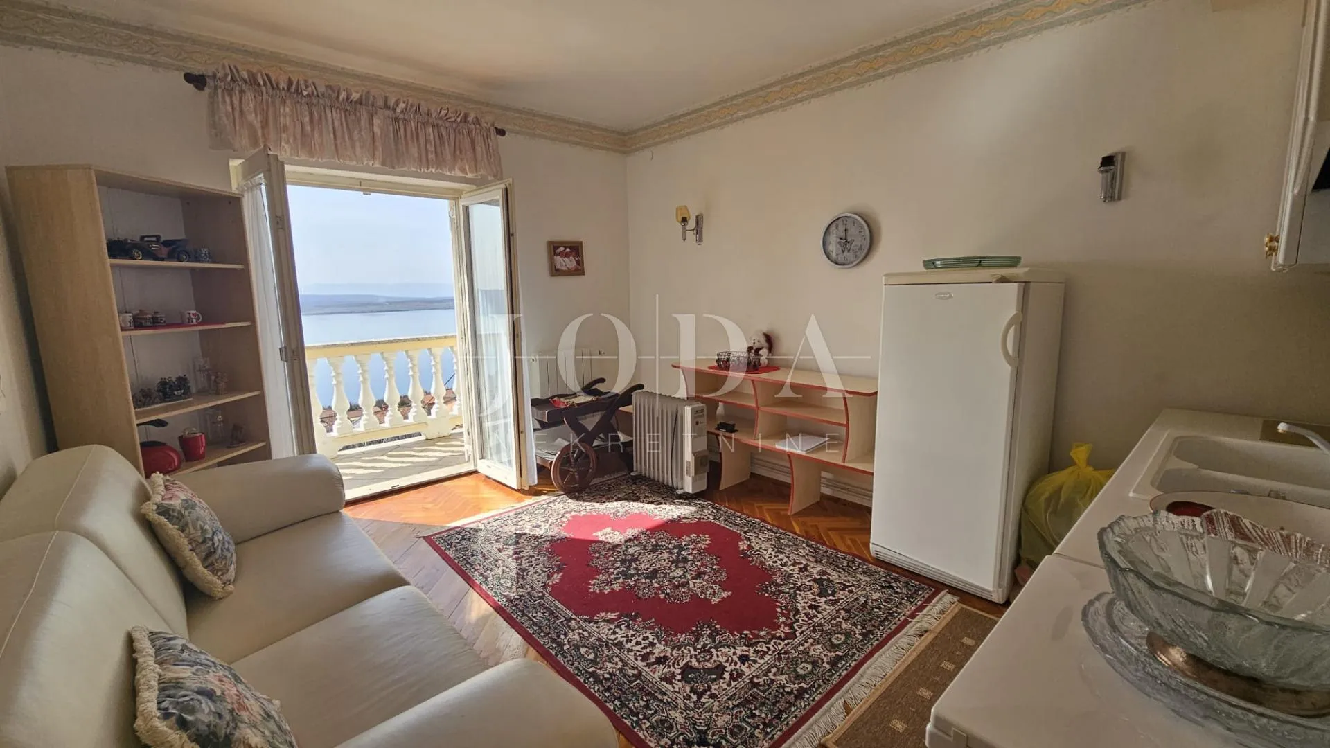 vila sa prekrasnim pogledom - slika 20