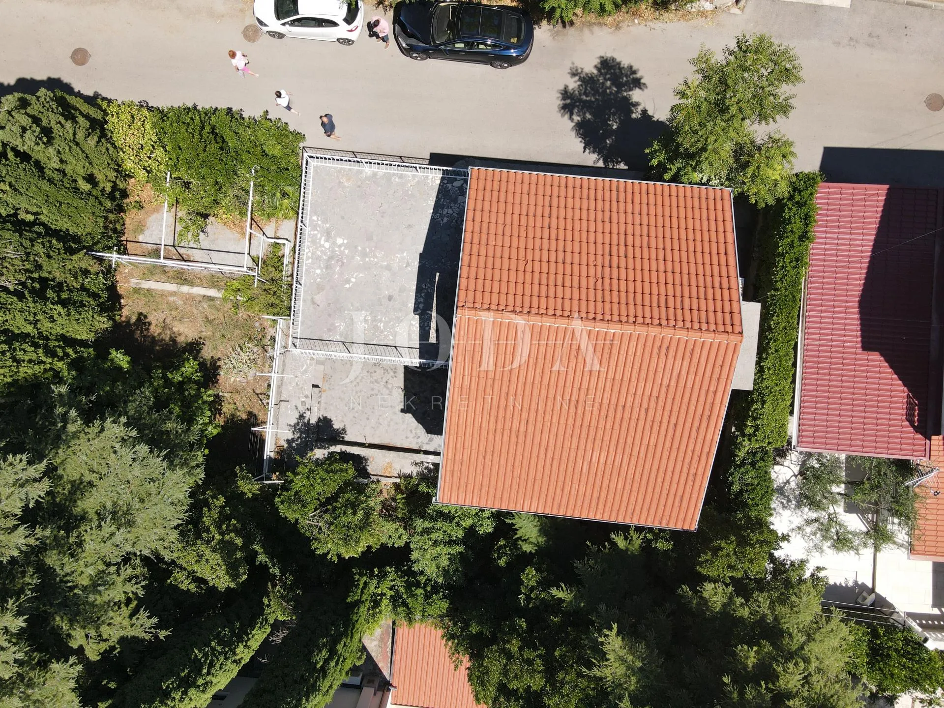 kuća s potencijalom u centru dramlja - slika 13