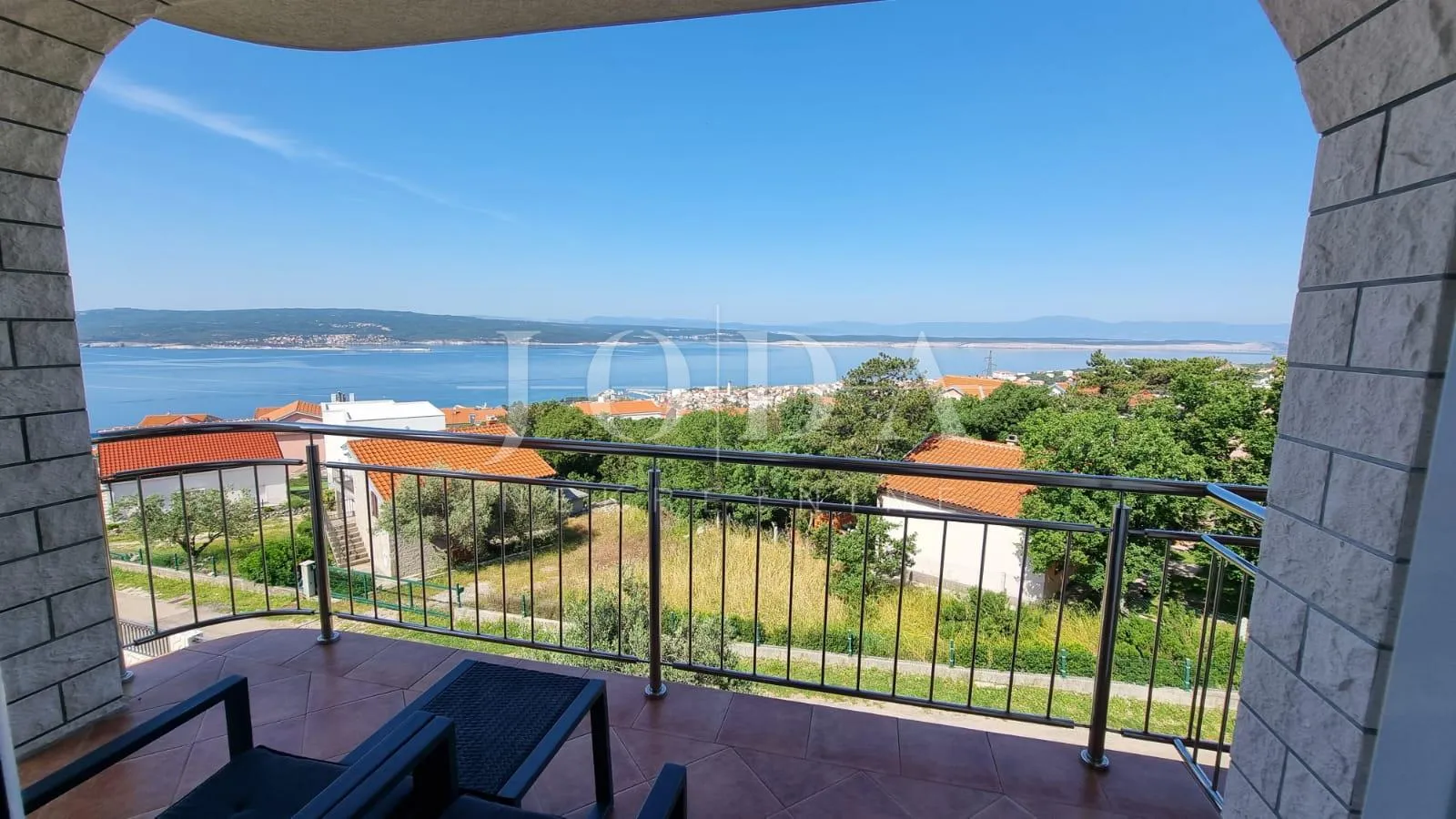 crikvenica velika etaža potpuno opremljena i namještena - slika 25