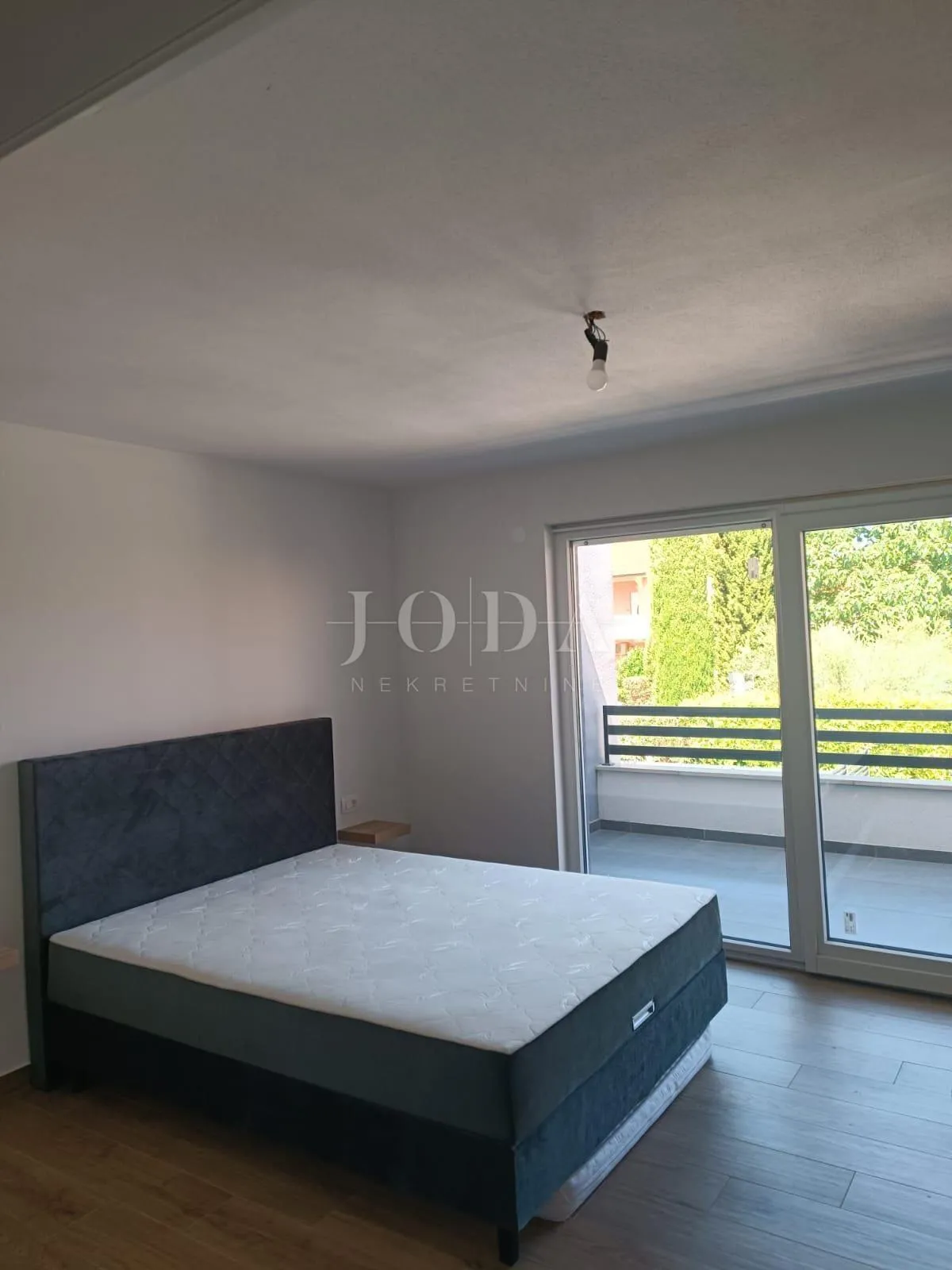 popust novogradnja kuća sa bazenom,novigrad okolica - slika 22