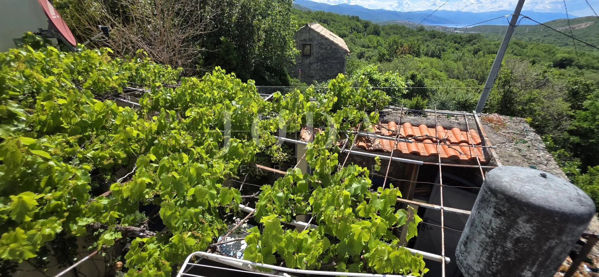 prodaja kuće bribir | balkon, parking, pogled na more - slika 38