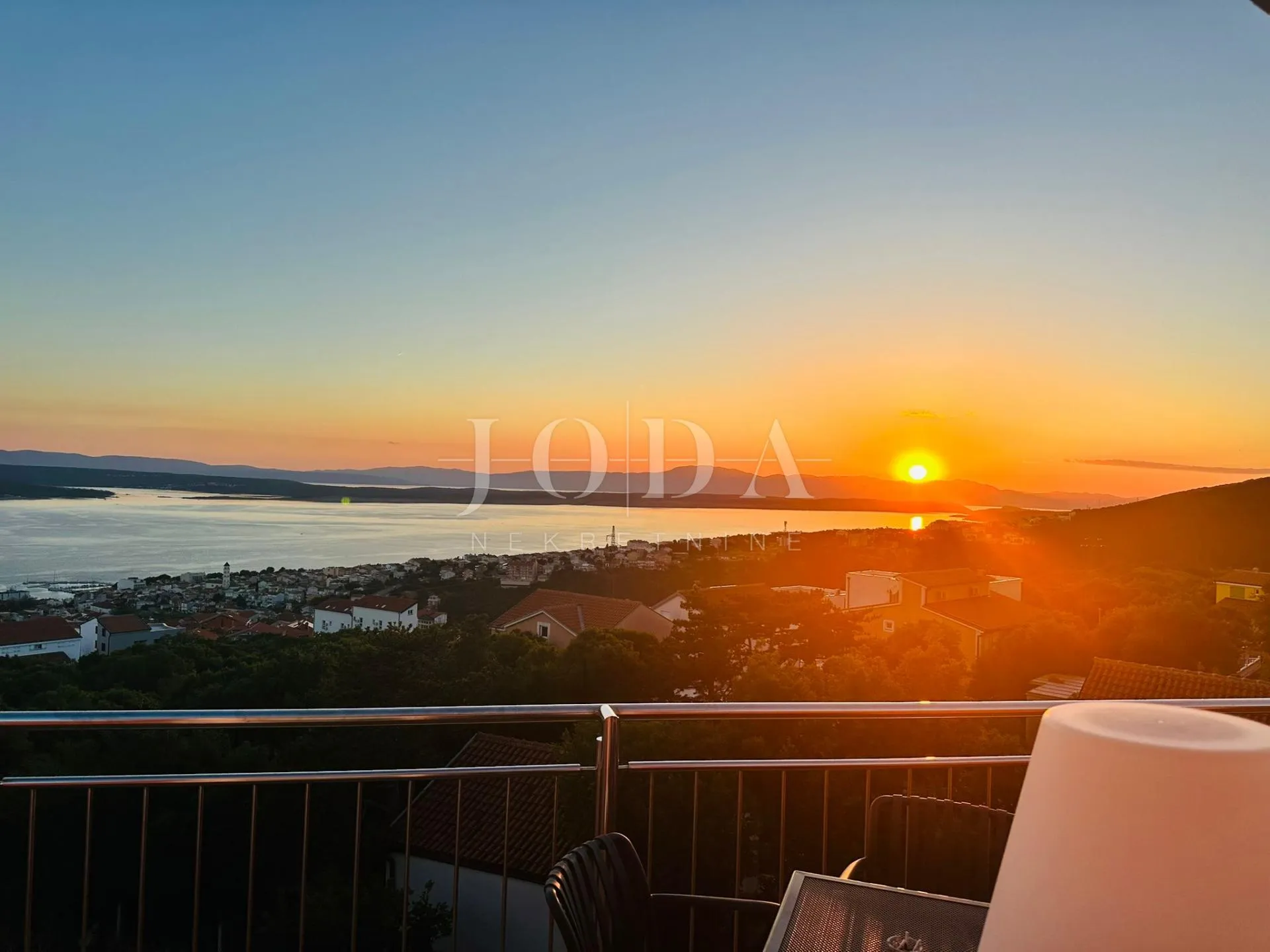 crikvenica-stan sa panoramskim pogledom - slika 12