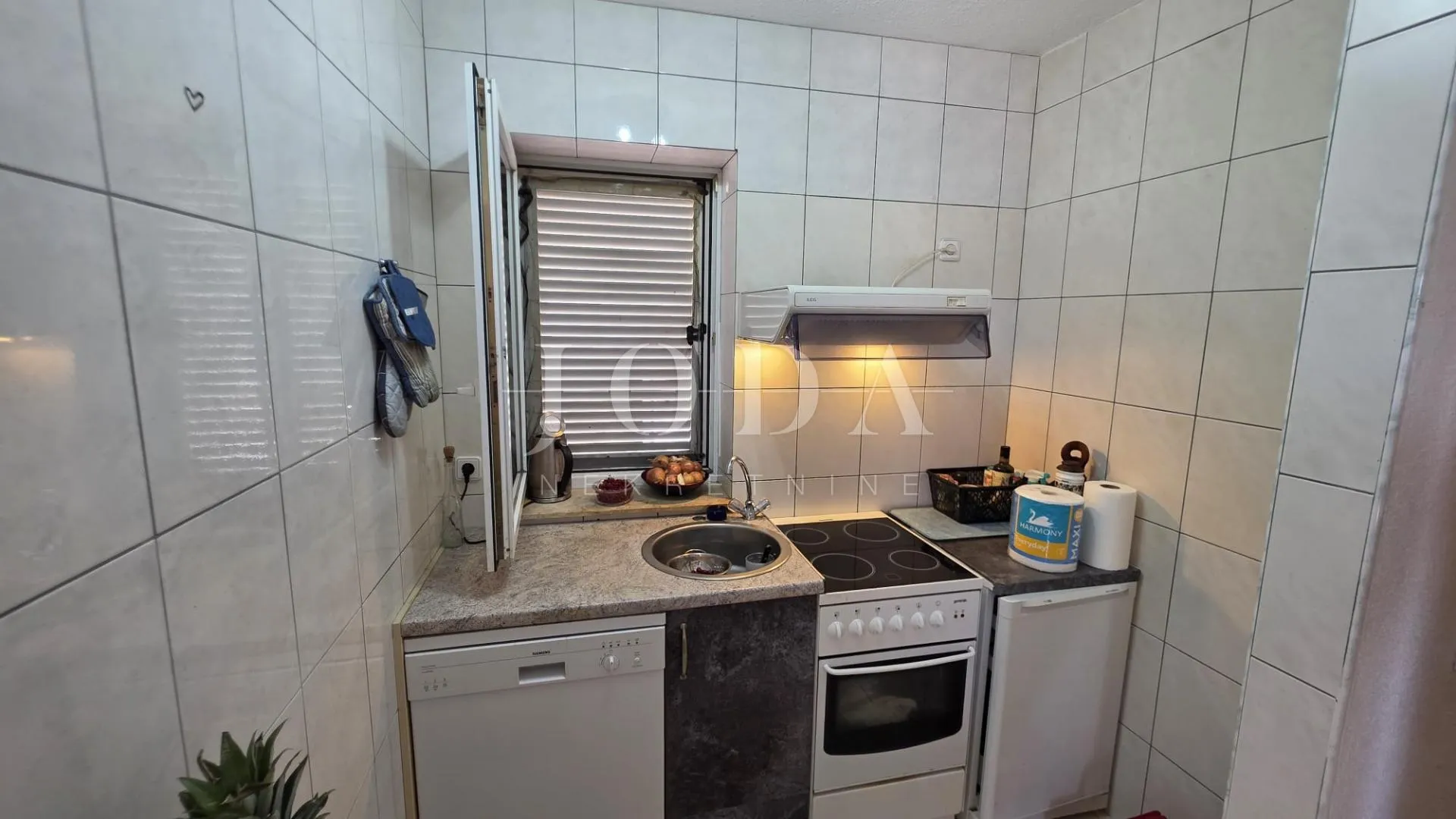 cesarica apartman sa okućnicom blizu mora - slika 10