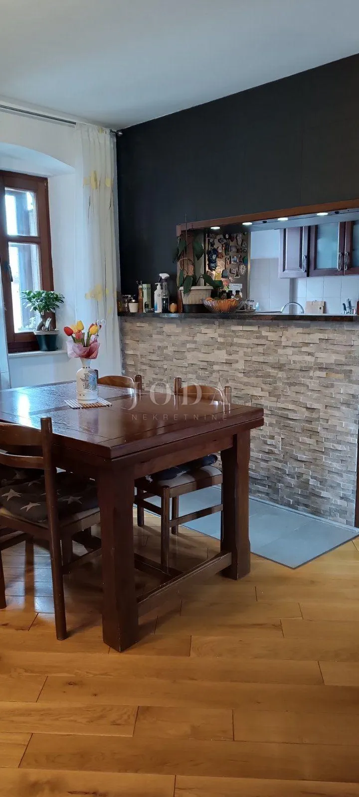 labin, kuća sa tri stambene jedinice u starogradskoj jezgri - slika 26
