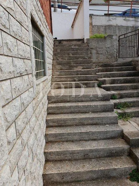 senj, kuća sa tri stana! - slika 38