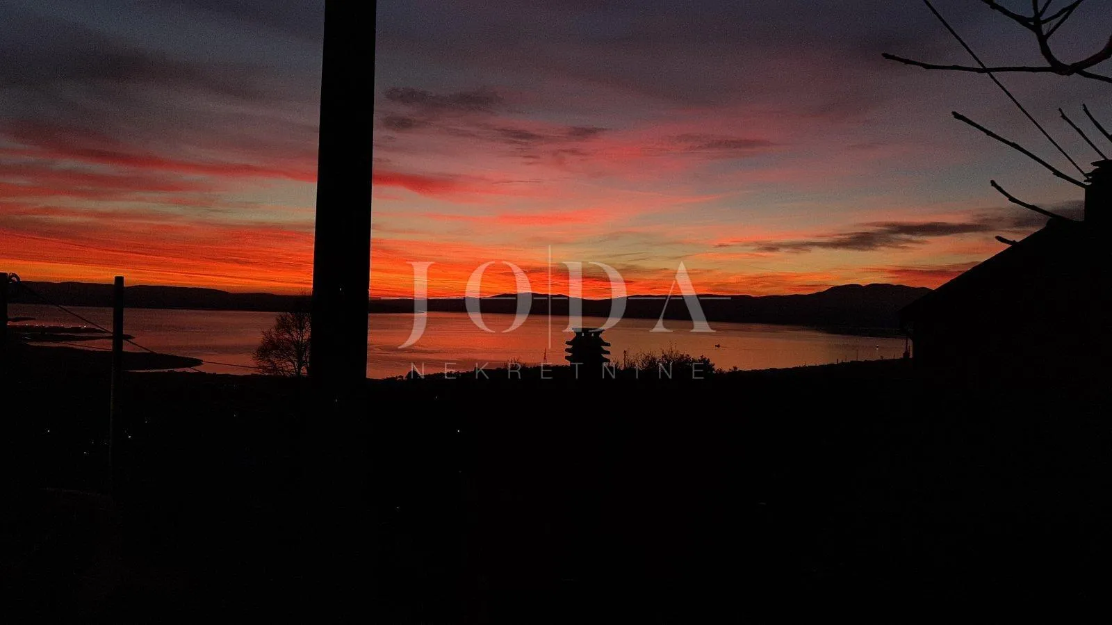 hreljin teren sa panoramskim pogledom - slika 3