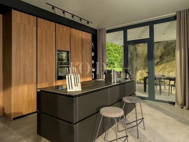 grožnjan, zadivljujuća luksuzna dizajnerska villa - slika 29