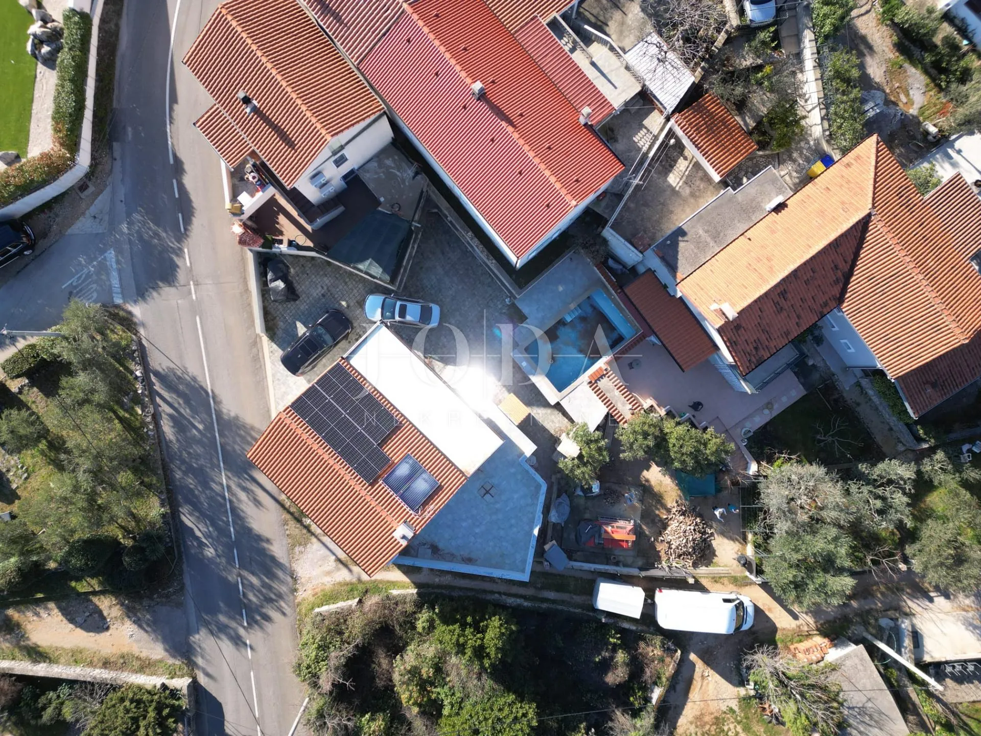 šilo kuća sa 3 apartmana - slika 8