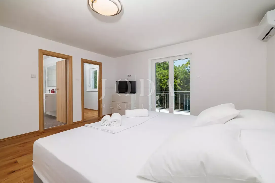 tribalj kuća 600m2 sa bazenom - slika 26