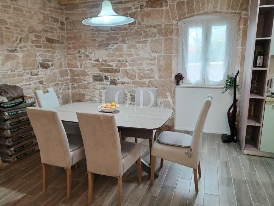 lijepa kamena kuća sa bazenom,barban okolica - slika 5