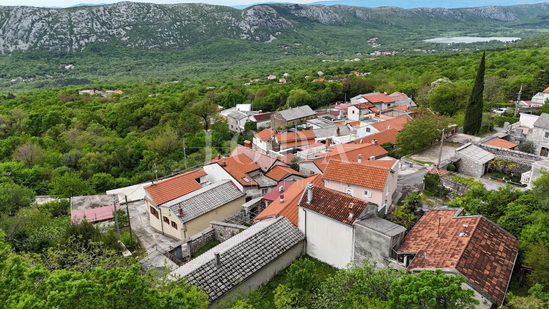 kamena kuća s pogledom na more + dodatna parcela 1400 m² | baretići, grižane - slika 2