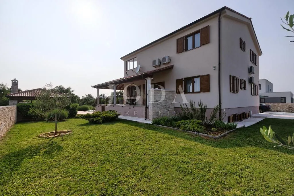 svetvinčenat, okolica, villa sa jacuzzijem i grijanim bazenom - slika 10