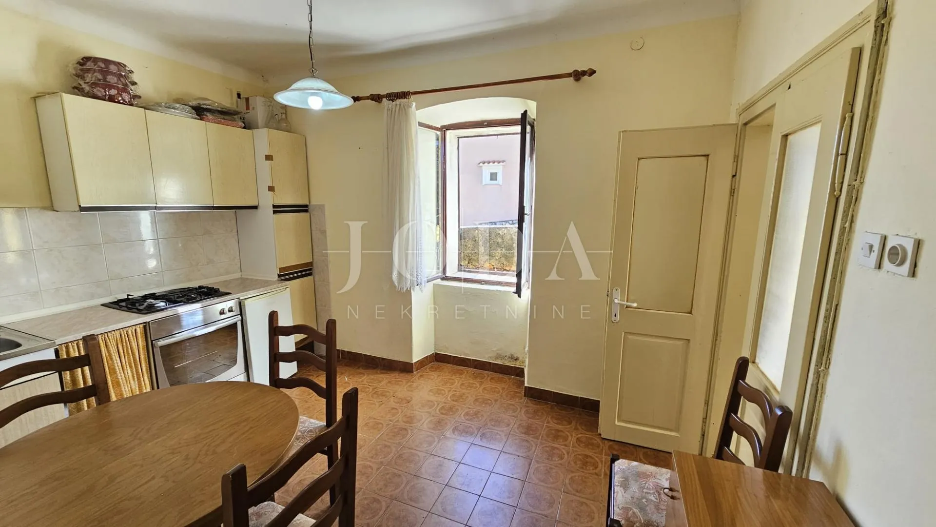križišće primorska kuća sa velikom okućnicom - slika 13