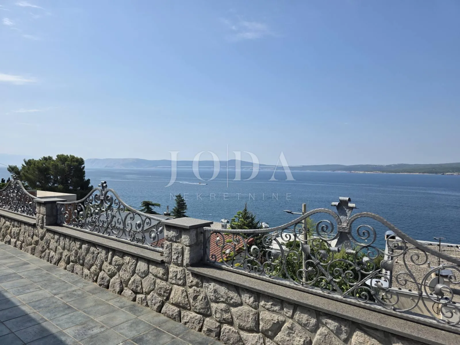 crikvenica, kuća sa četiri stana na vrhunskoj lokaciji - slika 3