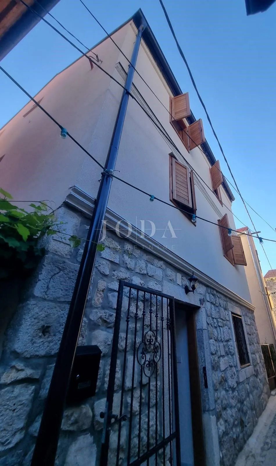 novi vinodolski, centar, novogradnja sa tri stana - slika 14