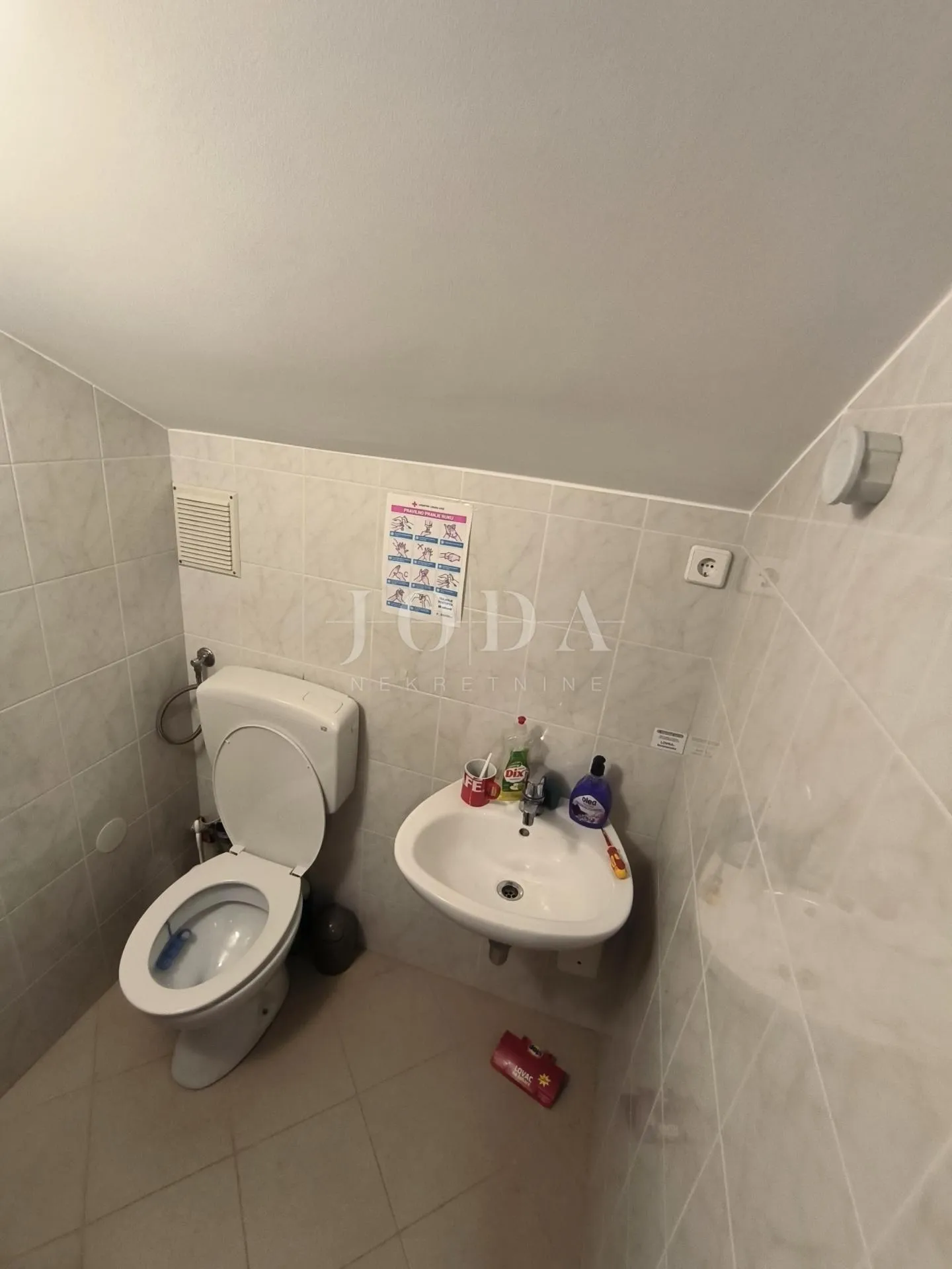 poslovni prostor na odličnoj lokaciji u novom vinodolskom - slika 7
