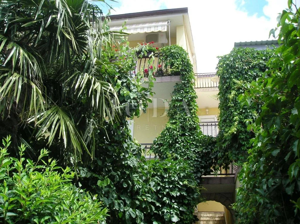 kuća sa 5 apartmana - slika 3