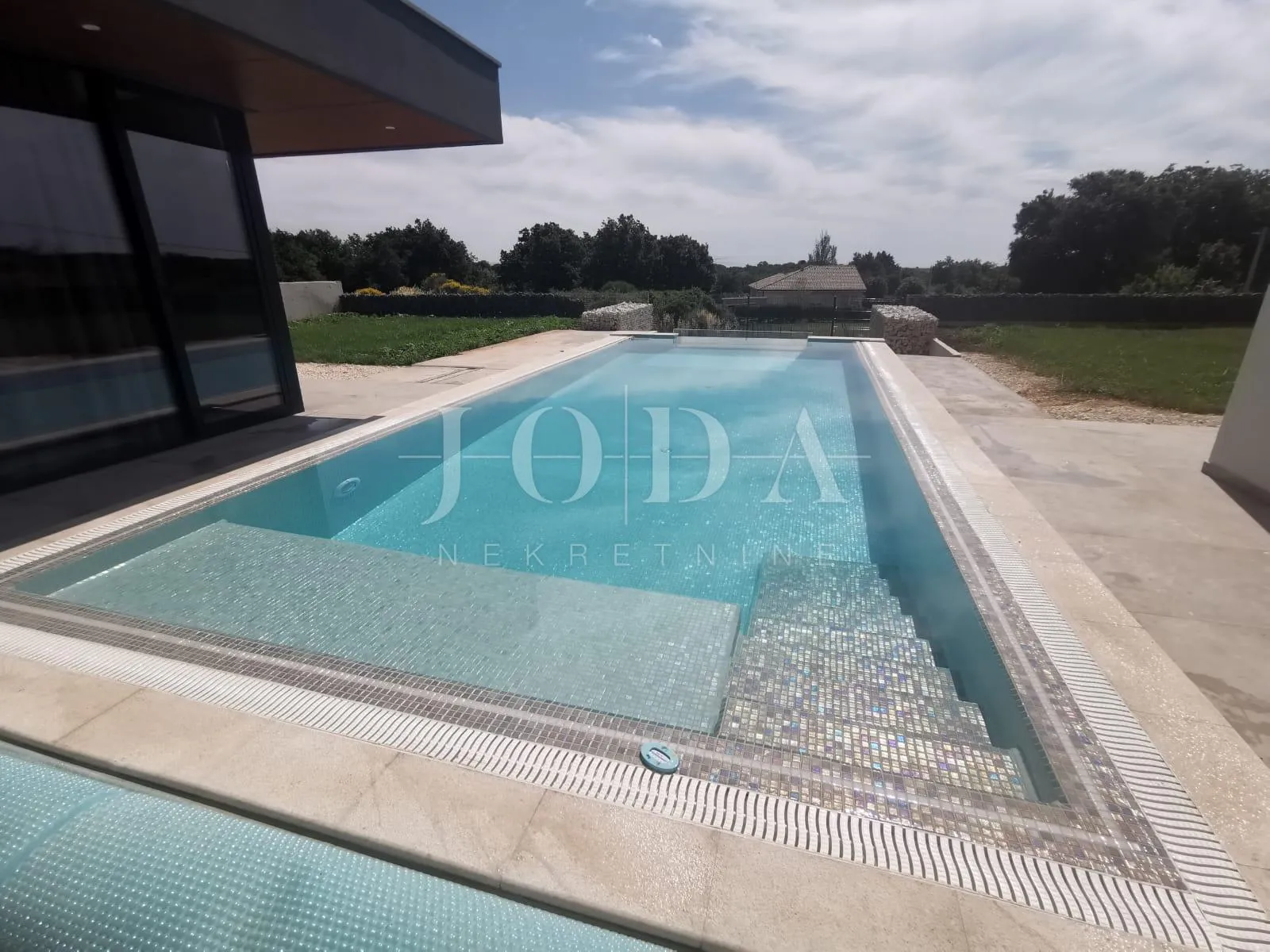 ližnjan moderna vila sa pogledom na more - slika 23