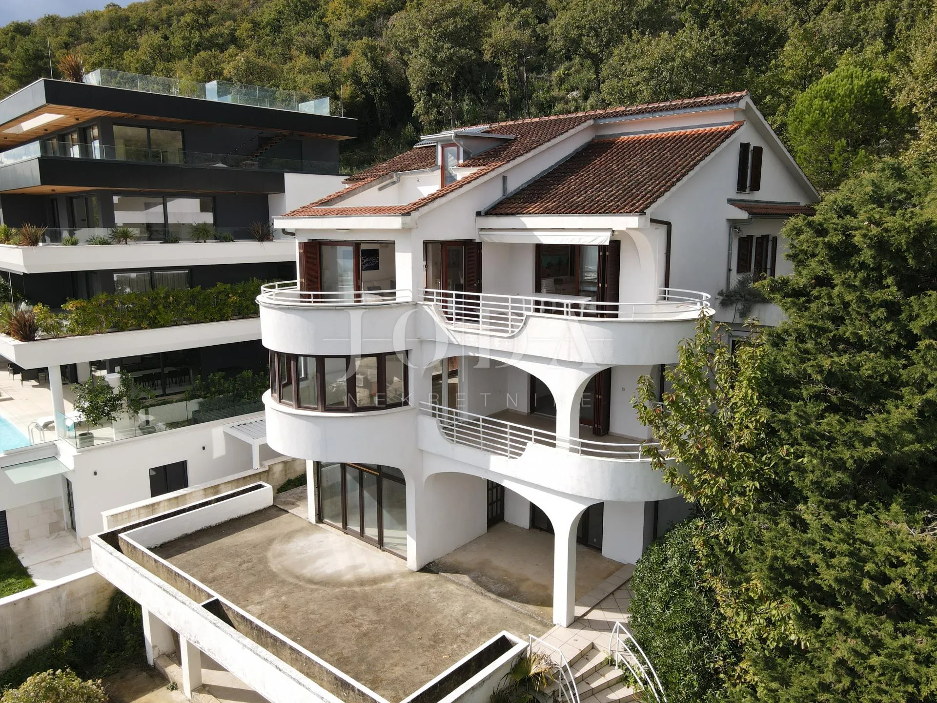 opatija dvoetažni stan na lijepoj lokaciji - slika 3