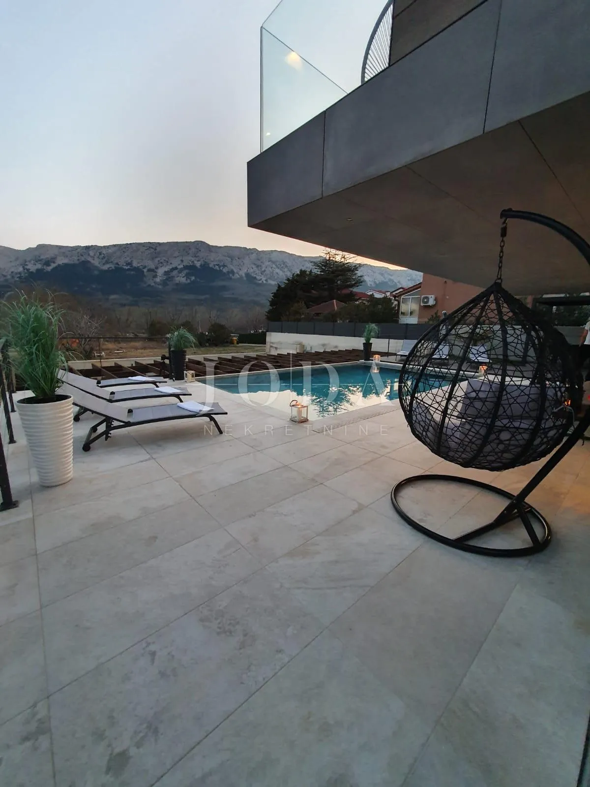 baška moderna vila - slika 19