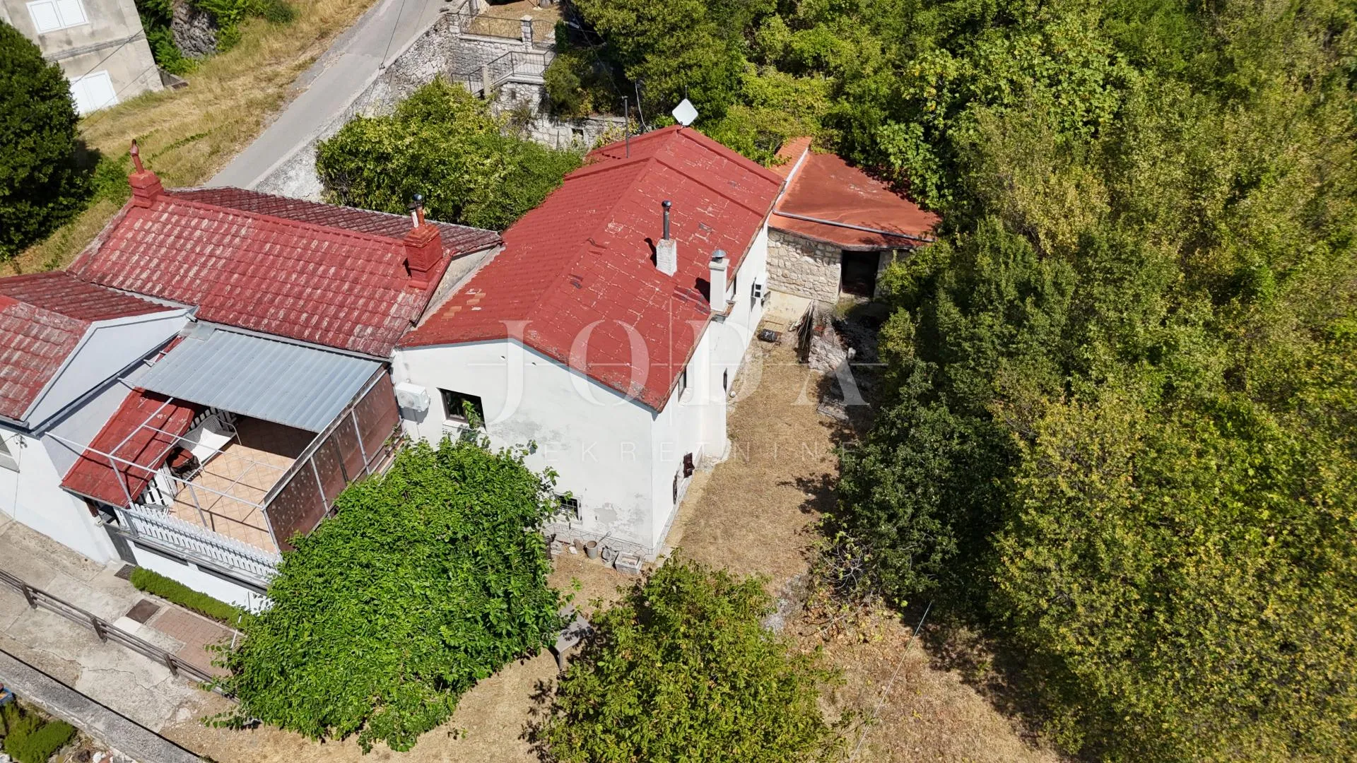 bribir: kamena kuća s pogledom na more i okućnicom - slika 5