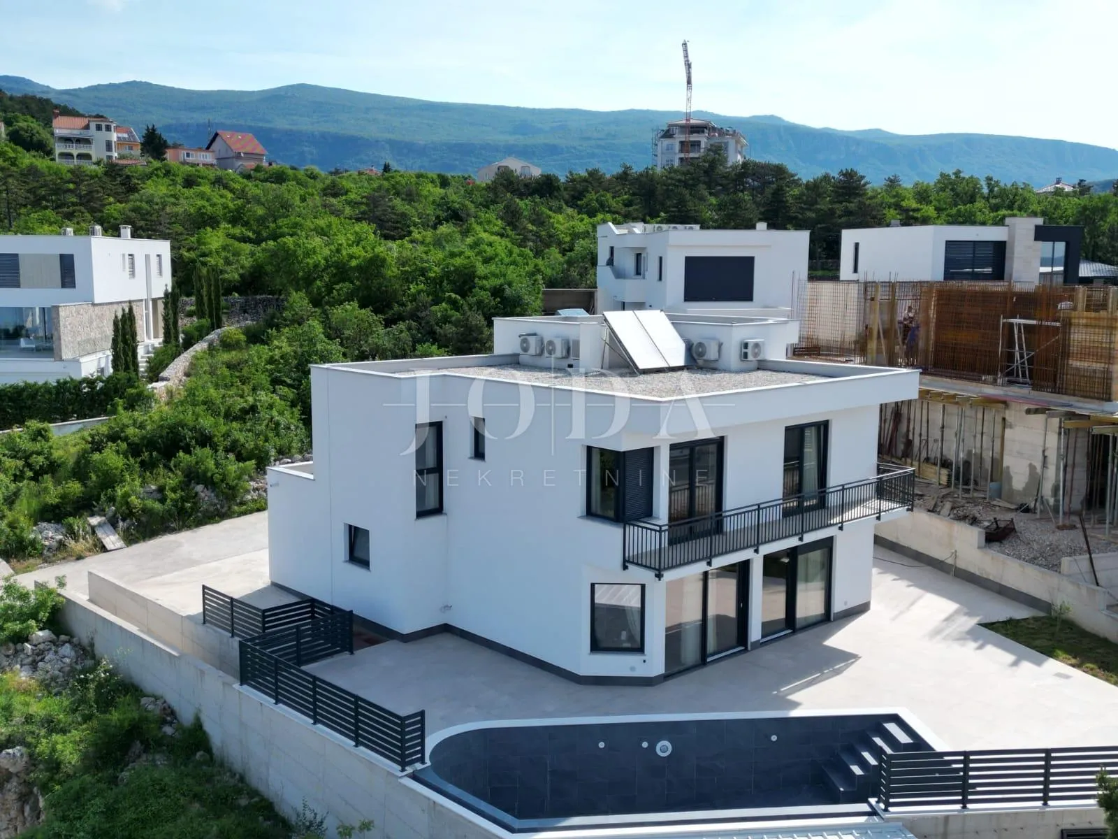 crikvenica kuća sa bazenom - slika 8