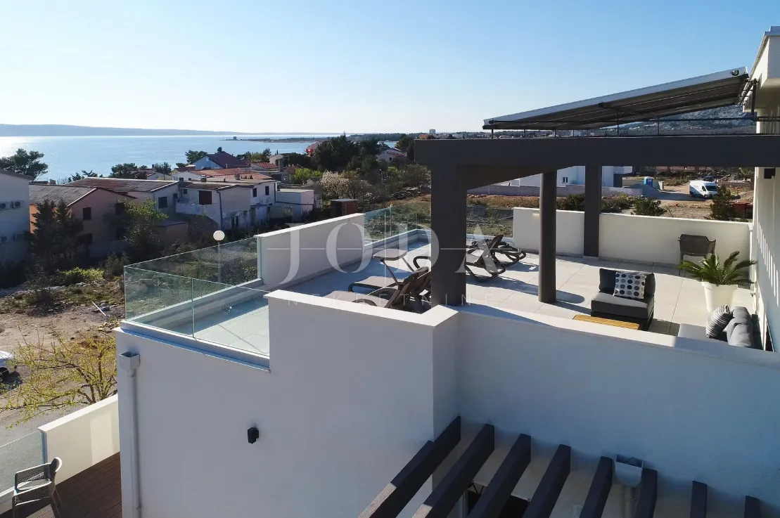 seline, starigrad - luksuzna villa s bazenom - slika 10