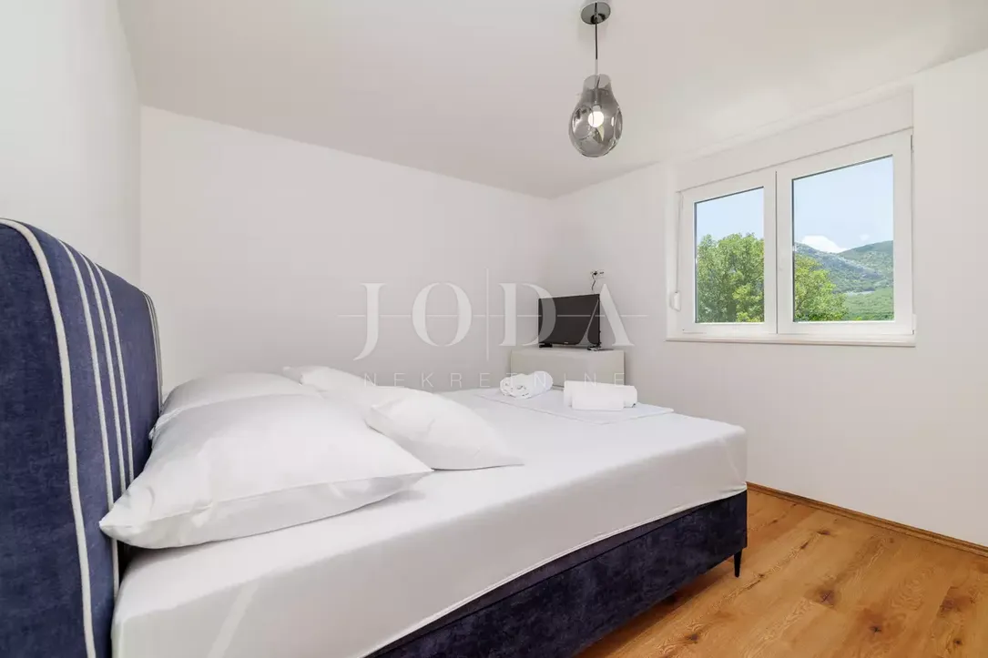 tribalj kuća 600m2 sa bazenom - slika 31