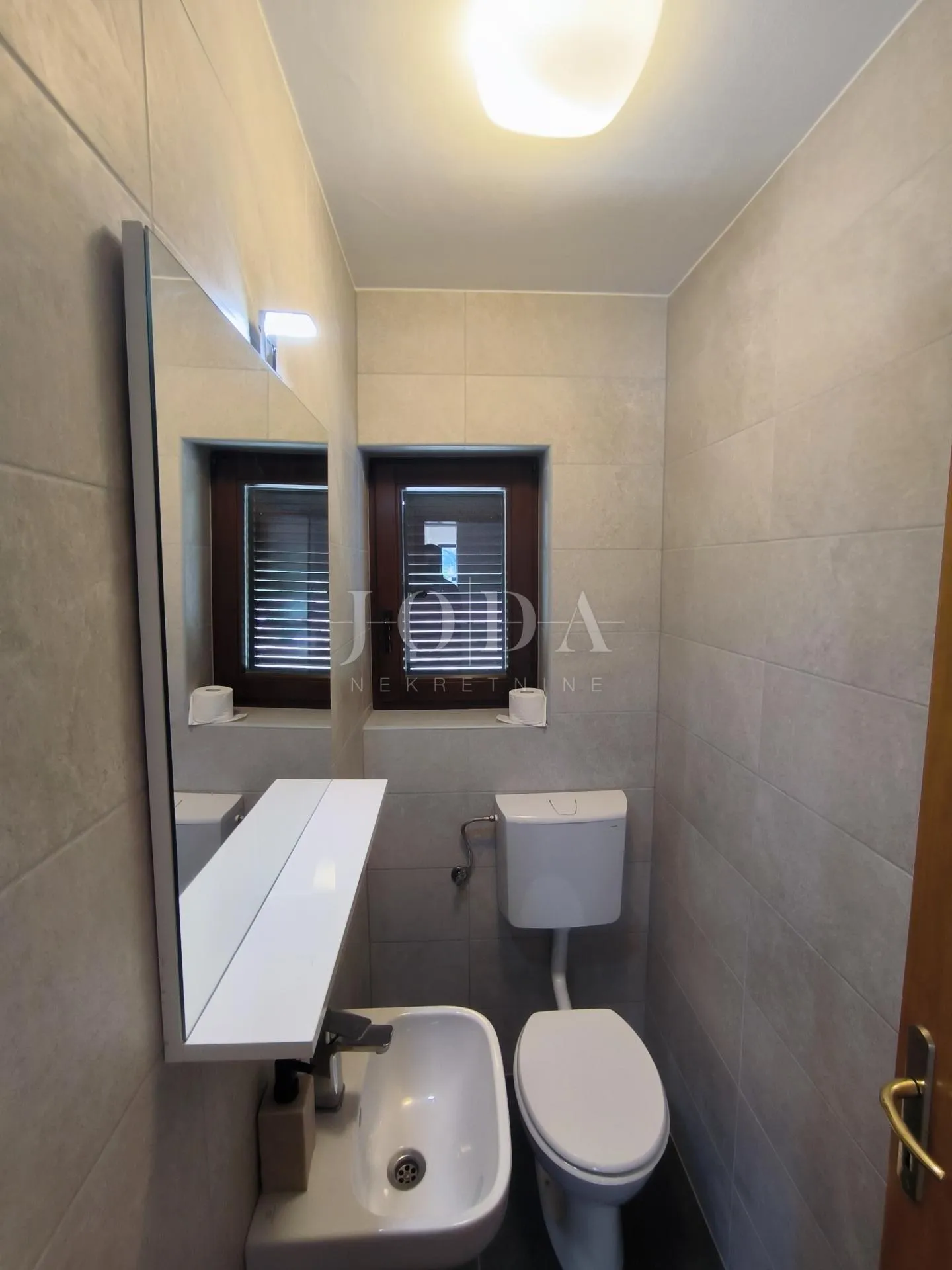 apartman sa bazenom - slika 26