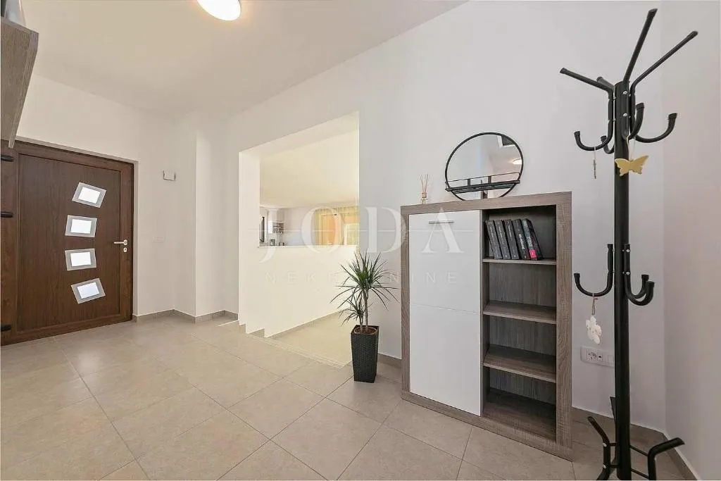 labin, villa sa bazenom na traženoj lokaciji - slika 36
