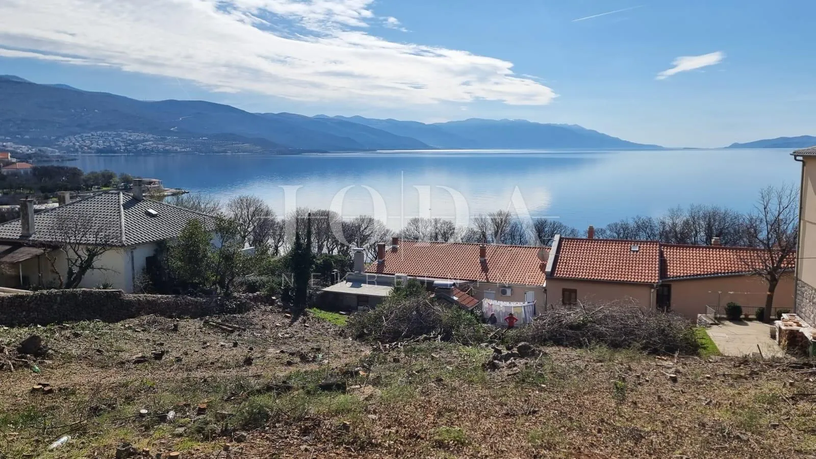 povile teren drugi red do mora - slika 2