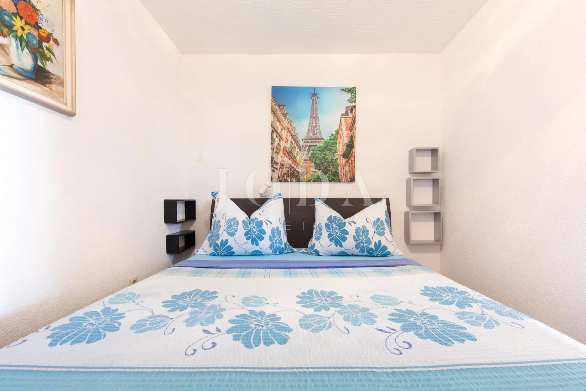 kuća sa 6 apartmana i bazenom - slika 18