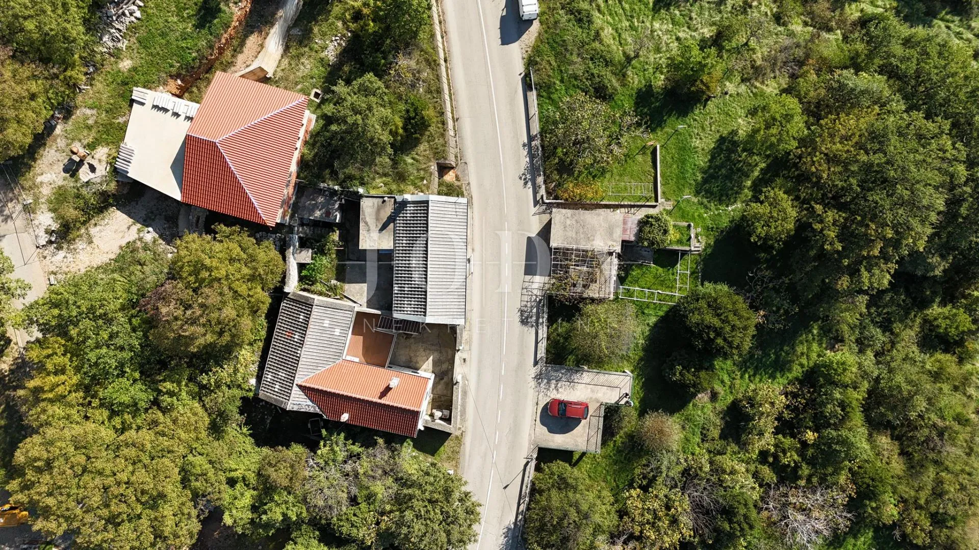 šarmantna kuća s pogledom na more u mirnom zaleđu crikvenice - slika 8