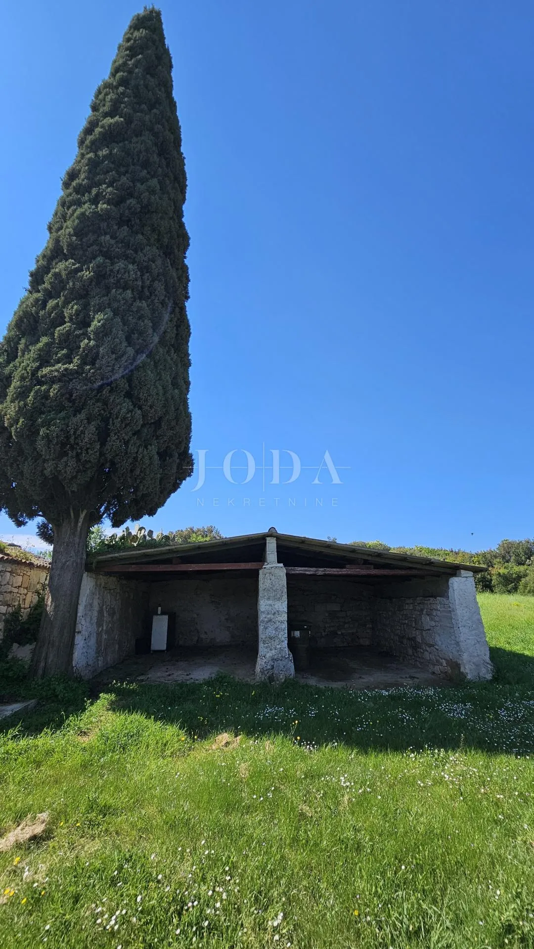 popust dvojna kuća na zemljištu od 5.000m2,rovinj okolica - slika 16