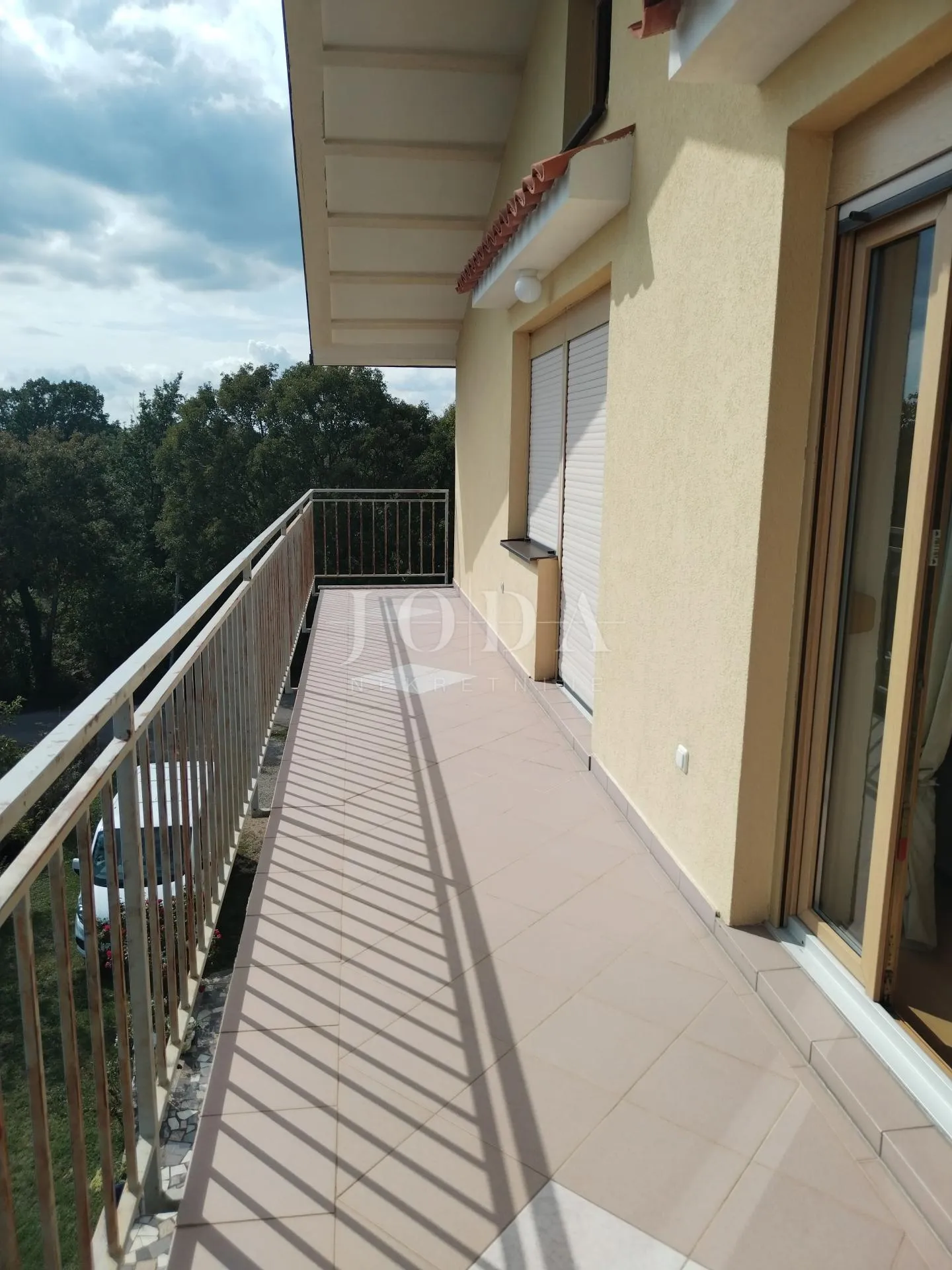 labin, okolica, stan na drugom katu u privatnoj kući - slika 10