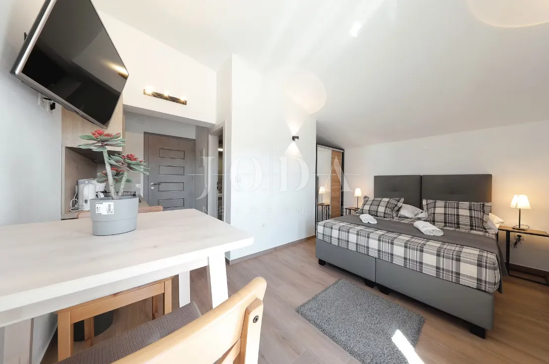 seline, starigrad - luksuzna villa s bazenom - slika 52