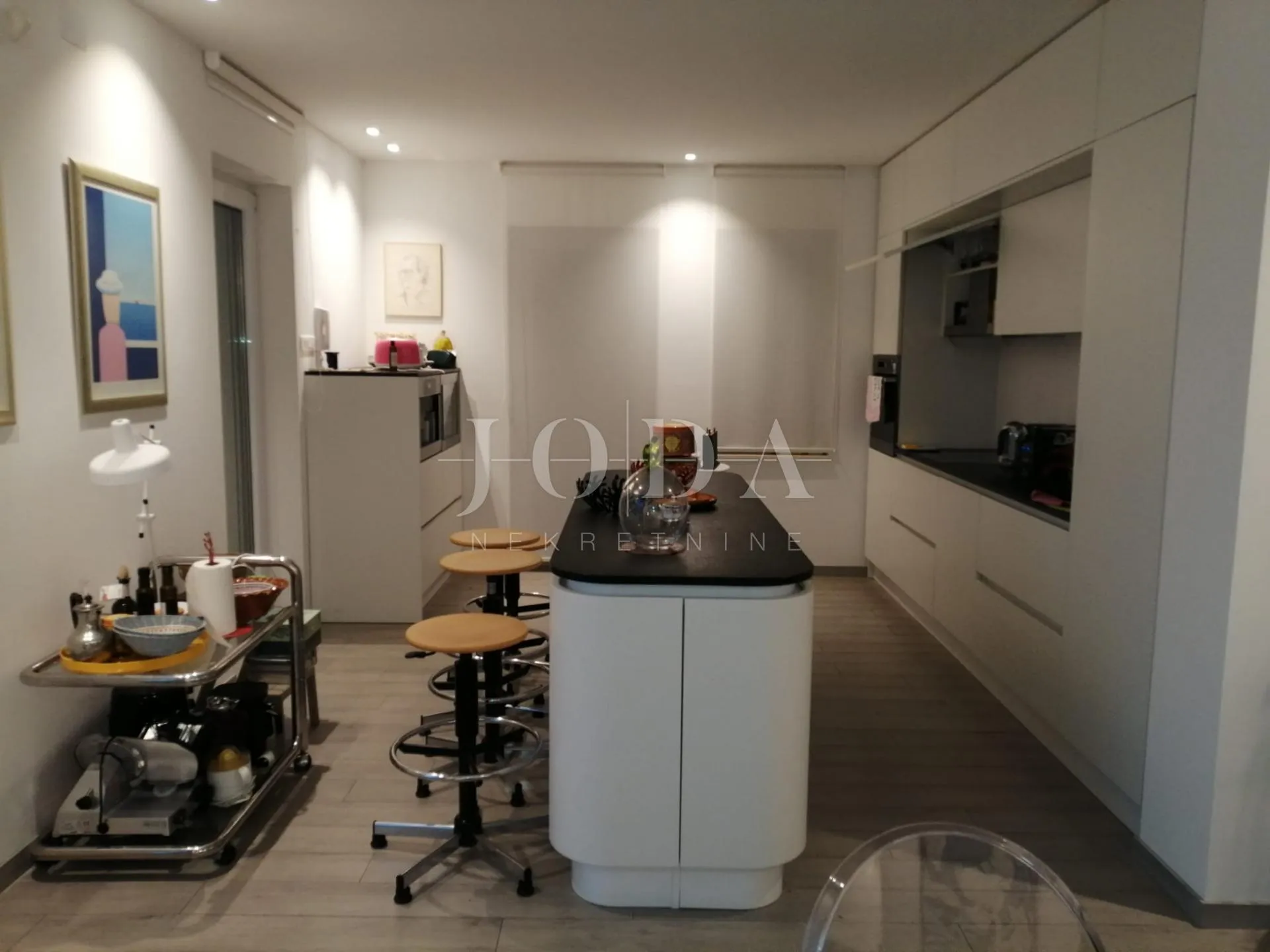 2 vile s bazenom + poslovni prostor na jednoj parceli od 2.700 m2 - slika 51